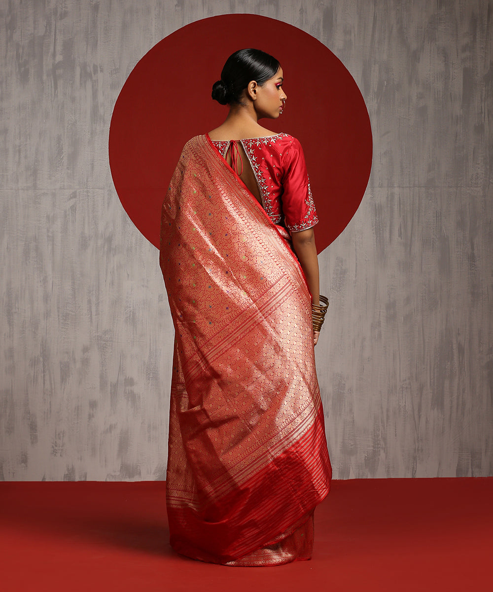 Red_Handloom_Pure_Katan_Silk_Kimkhab_Banarasi_Saree_With_Meenakari_WeaverStory_03