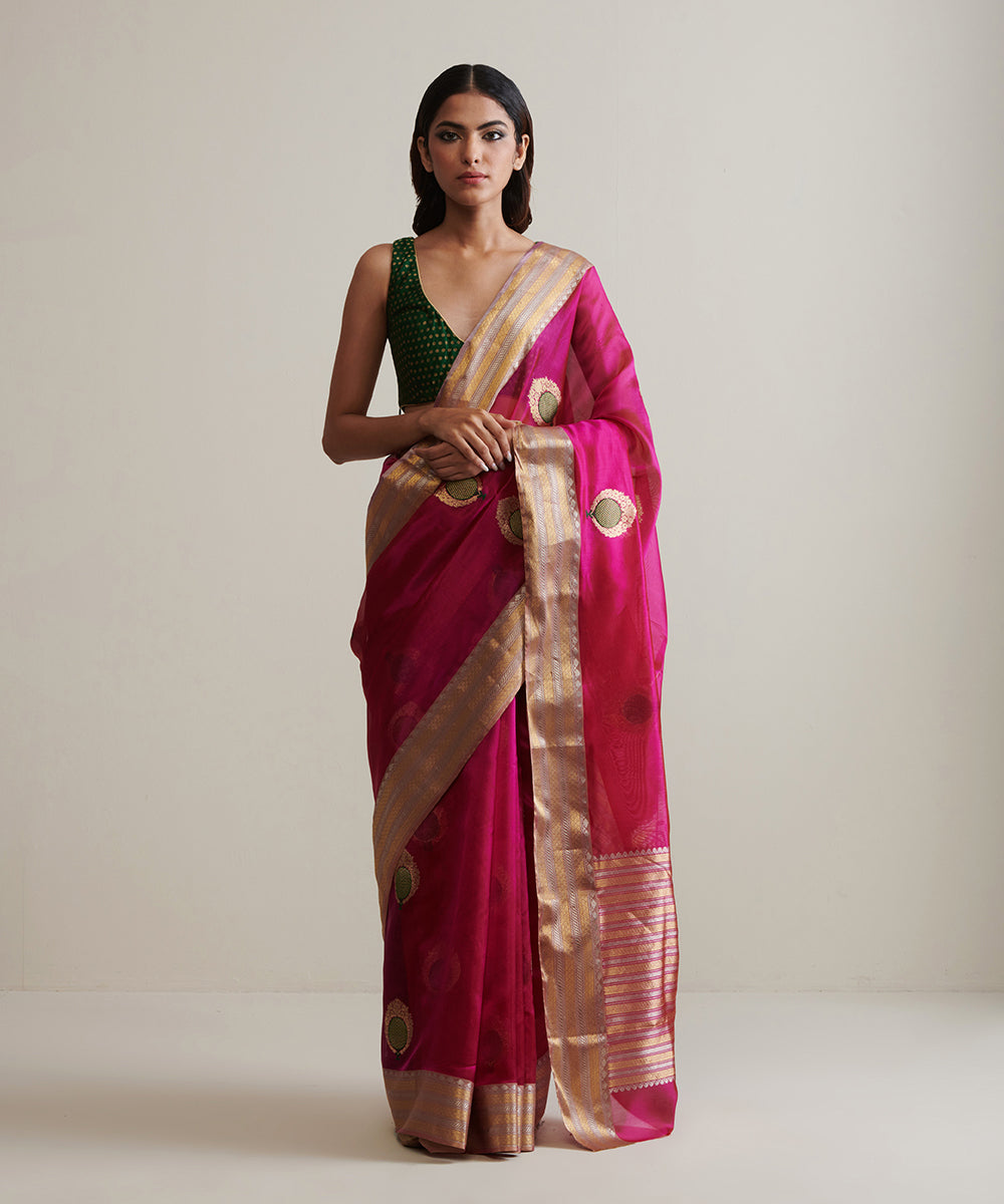 Handloom_Magenta_Pure_Chanderi_Silk_Saree_With_Nakshi_Border_And_Anardana_Booti_WeaverStory_02