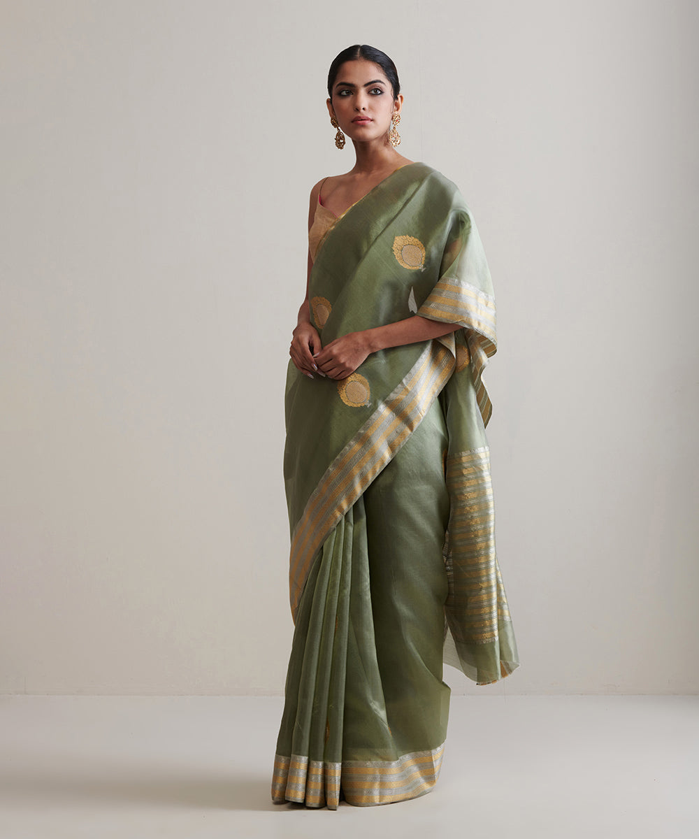 Handloom_Henna_Green_Pure_Chanderi_Silk_Saree_With_Nakshi_Border_And_Anardana_Booti_WeaverStory_02