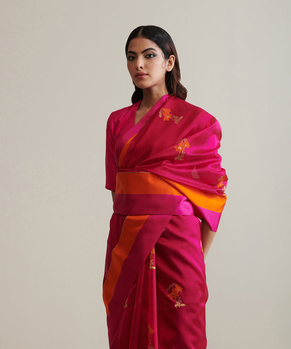 Magenta_Handloom_Pure_Chanderi_Silk_Saree_With_Mashroo_Border_And_Floral_Motifs_WeaverStory_01