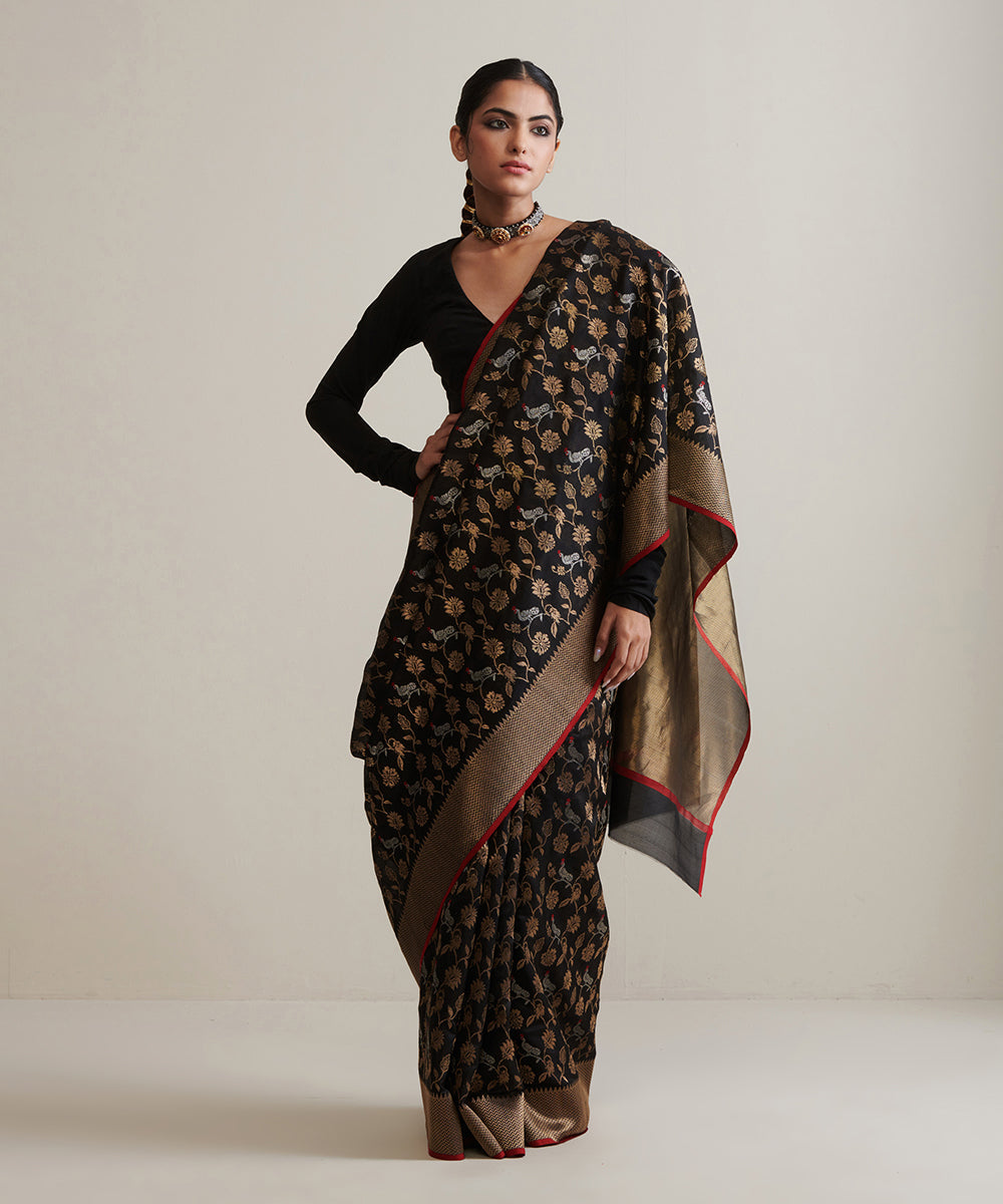 Black_Handloom_Pure_Chanderi_Silk_Saree_With_All_Over_Zari_Jaal_And_Small_Peacock_Motifs_WeaverStory_02