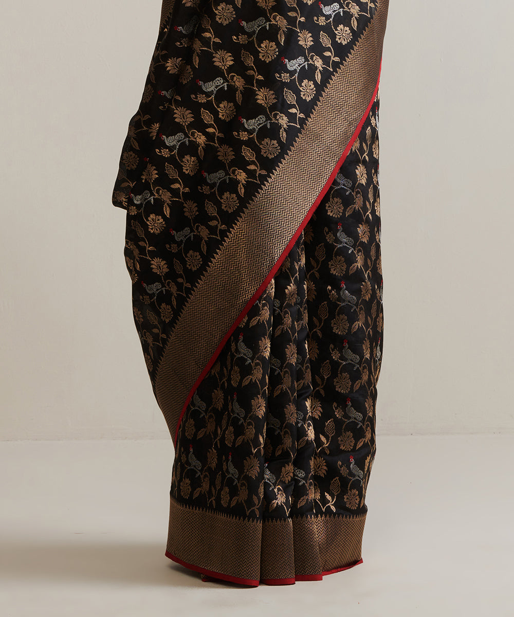 Black_Handloom_Pure_Chanderi_Silk_Saree_With_All_Over_Zari_Jaal_And_Small_Peacock_Motifs_WeaverStory_04