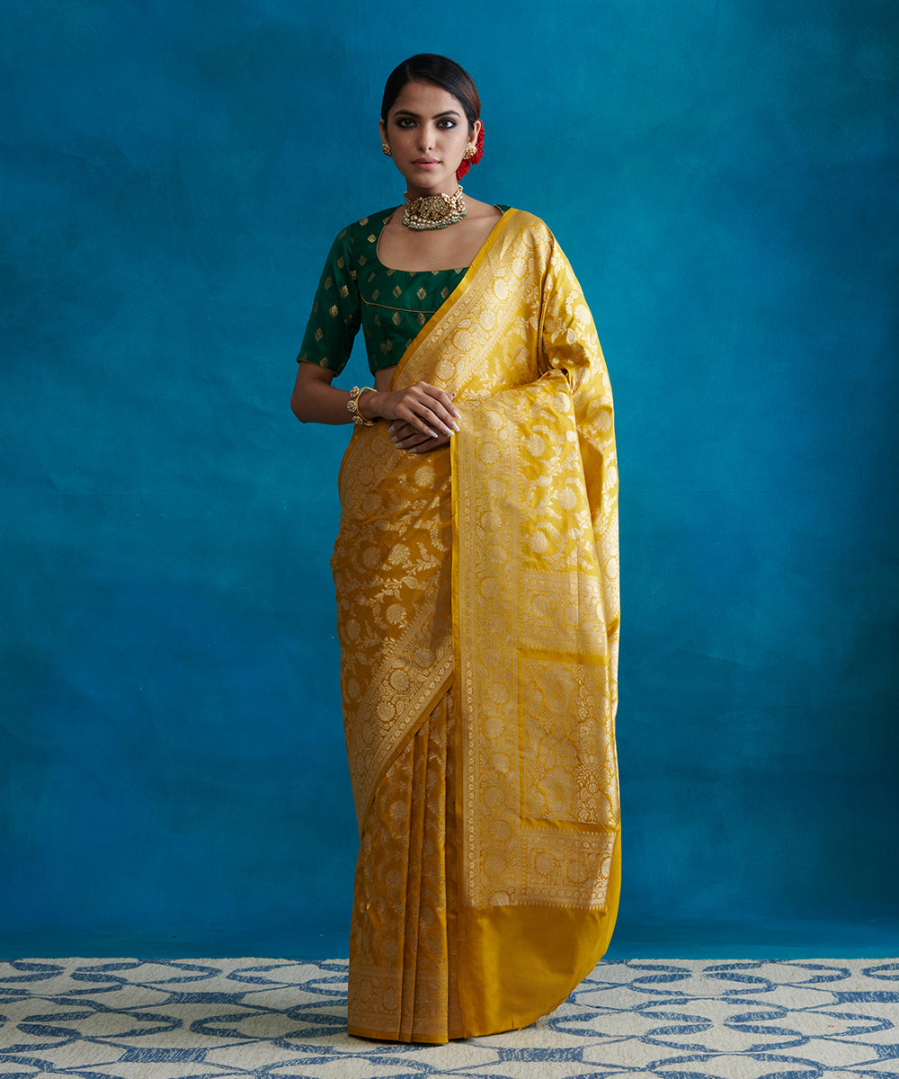 Mustard_Handloom_Pure_Katan_Silk_Banarasi_Saree_With_Cutwork_Jaal_WeaverStory_02