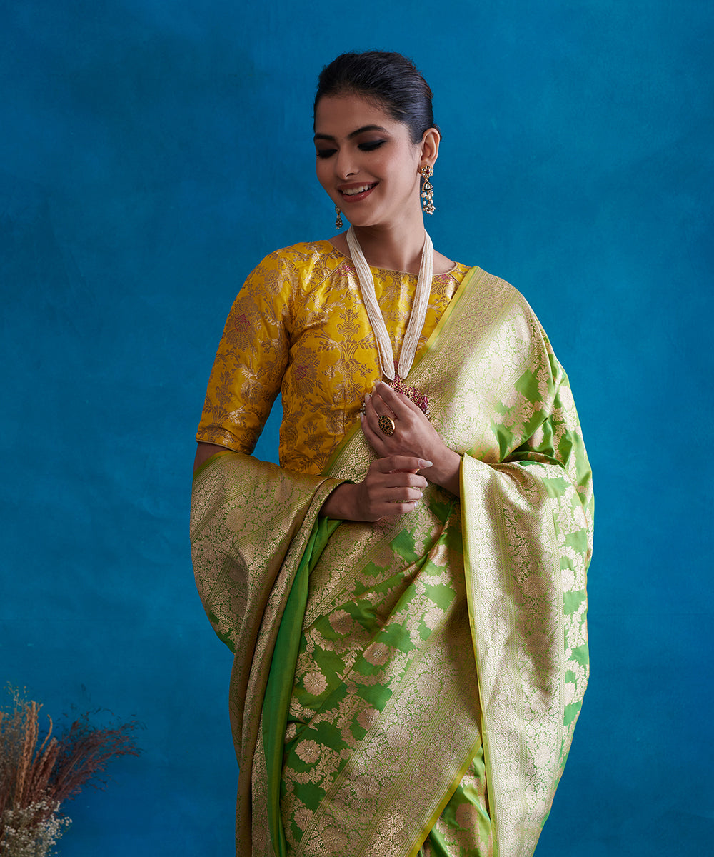 Handloom_Henna_Green_Pure_Katan_Silk_Banarasi_Saree_With_Cutwork_Jaal_WeaverStory_01