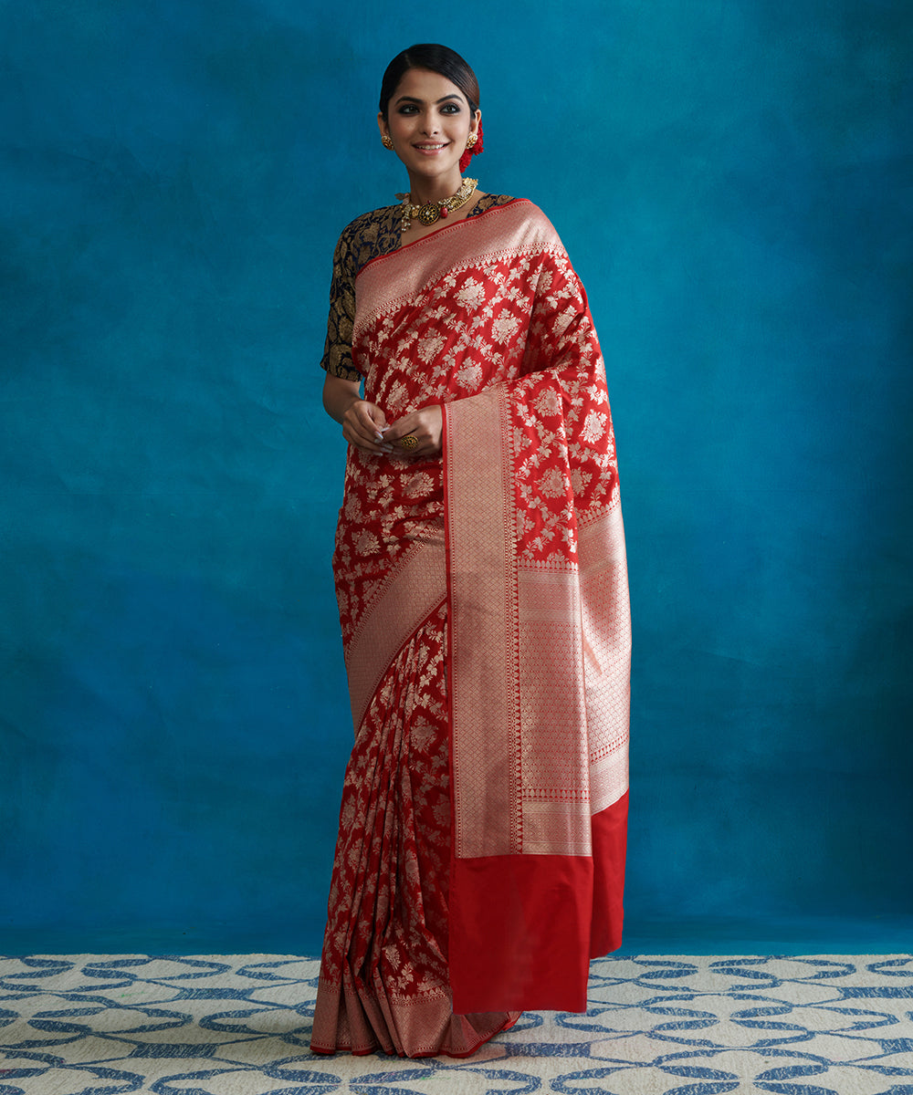 Red_Handloom_Pure_Katan_Silk_Banarasi_Saree_With_Cutwork_Floral_Jaal_WeaverStory_02