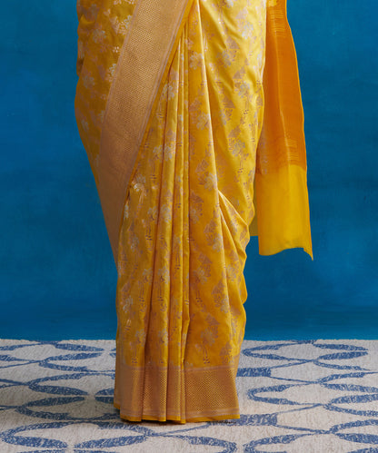 Yellow_Handloom_Pure_Katan_Silk_Banarasi_Saree_With_Gold_And_Silver_Cutwork_Jaal_WeaverStory_04