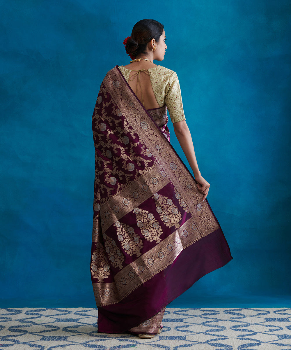 Handloom_Wine_Pure_Katan_Pure_Silk_Banarasi_Saree_With_Sona_Rupa_Jaal_WeaverStory_03