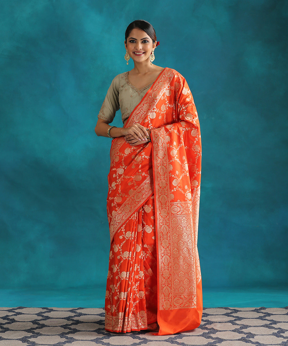 Handloom_Dark_Orange_Pure_Katan_Silk_Banarasi_Saree_With_Zari_Jaal_WeaverStory_02