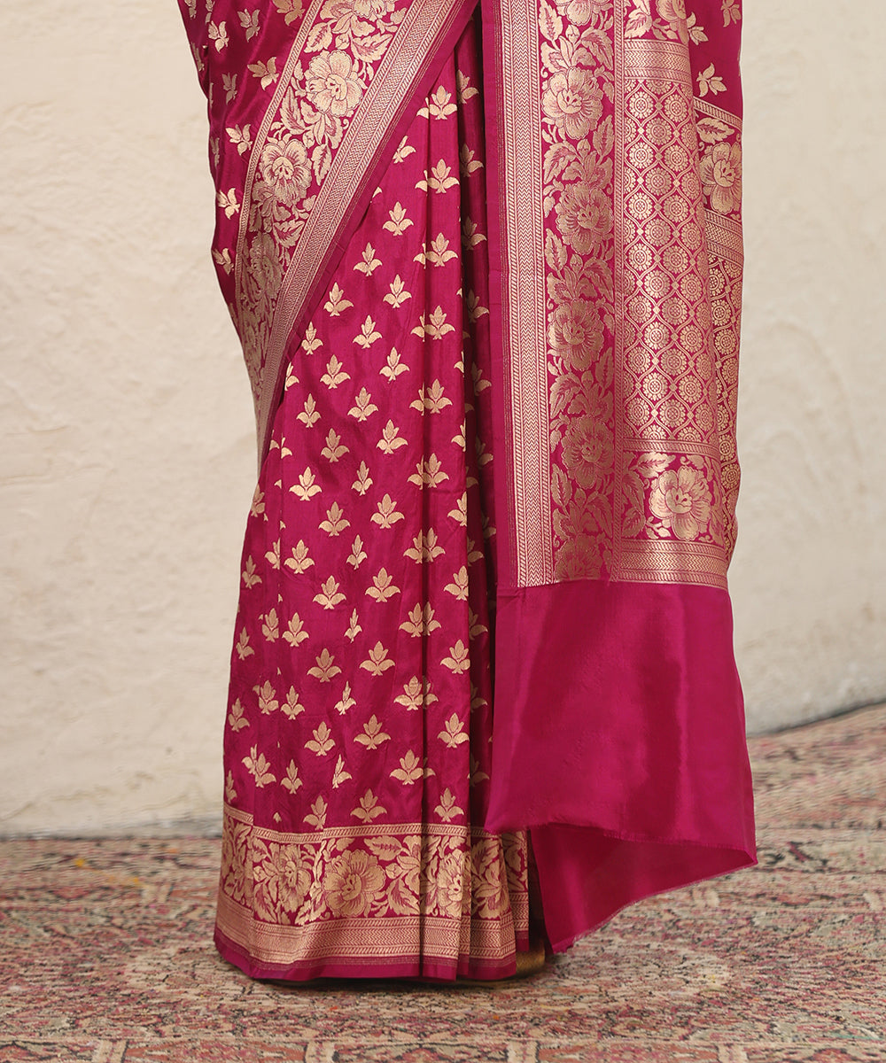 Handloom_Voilet_Pure_Katan_Silk_Banarasi_Saree_With_Kadhwa_Booti_Work_Weave_WeaverStory_04