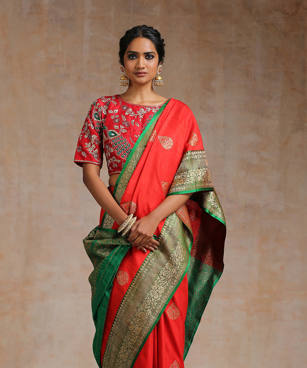 Handloom_Red_Tussar_Silk_Banarasi_Saree_With_Meenakari_And_Green_Border_WeaverStory_01