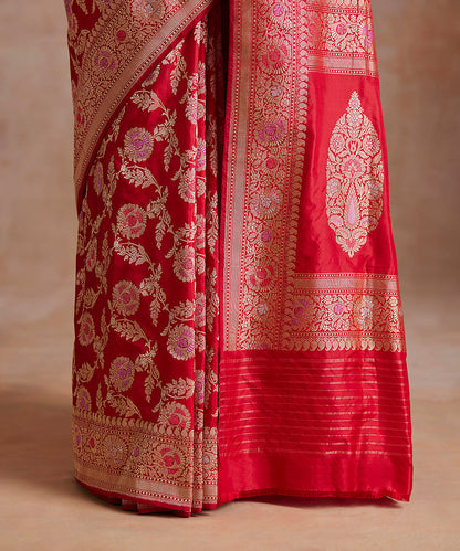 Handloom_Red_Pure_Katan_Silk_Banarasi_Saree_With_Gold_And_Silver_Border_WeaverStory_04