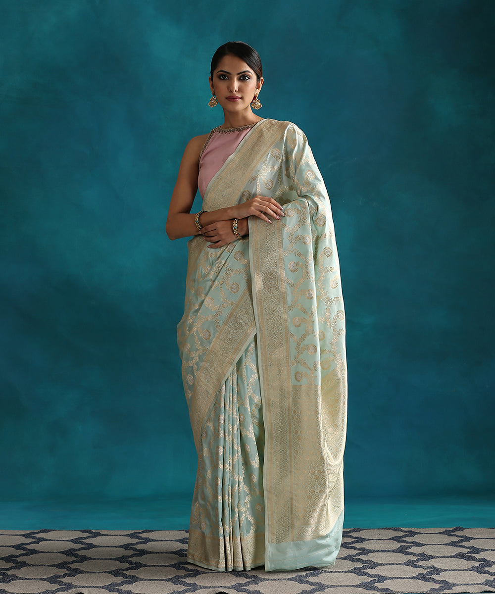 Powder_Blue_Handloom_Pure_Katan_Silk_Banarasi_Saree_With_Gold_And_Silver_Zari_Jaal_WeaverStory_02