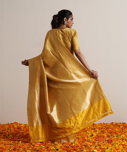Yellow_Handloom_Pure_Katan_Silk_Kimkhab_Banarasi_Saree_With_Meenakari_WeaverStory_03
