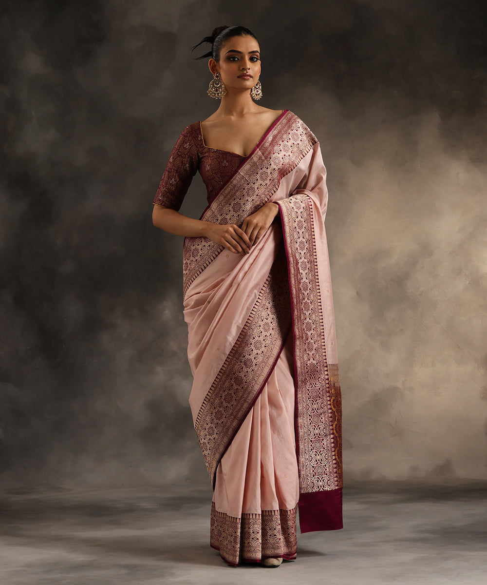 Handloom_Pastel_Pink_Pure_Katan_Silk_Banarasi_Saree_With_Kadhwa_Booti_WeaverStory_02