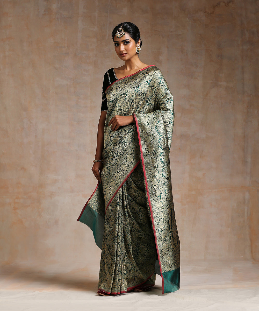 Handloom_Green_Pure_Katan_Silk_Kimkhab_Banarasi_Saree_With_Red_Selvedge_WeaverStory_02