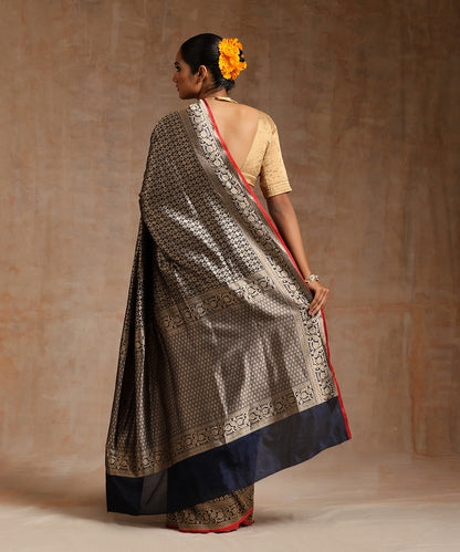 Handloom_Navy_Blue_Pure_Katan_Silk_Kimkhab_Banarasi_Saree_With_Red_Selvedge_WeaverStory_03