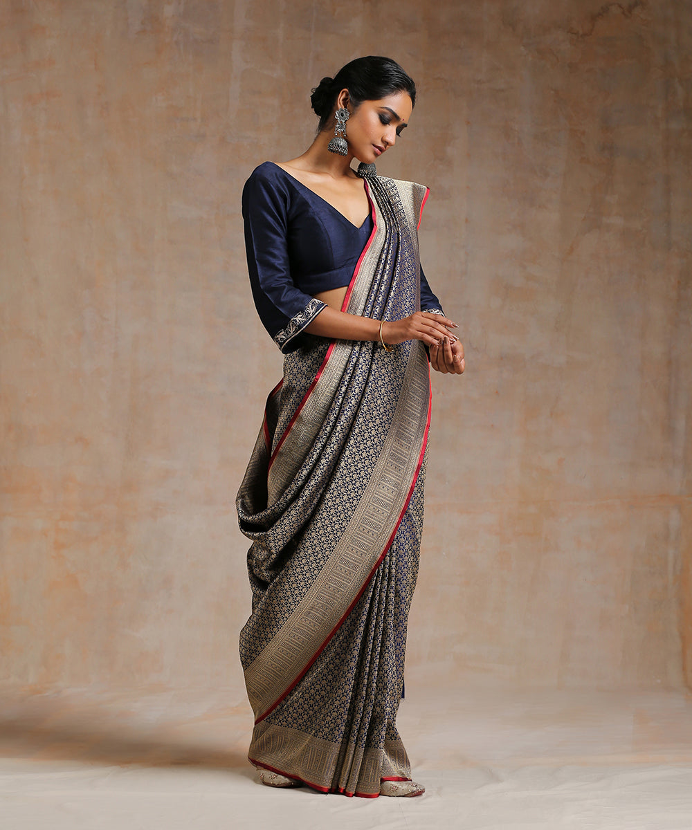 Handloom_Navy_Blue_Pure_Katan_Silk_Kimkhab_Banarasi_Saree_With_Maroon_Selvedge_WeaverStory_02