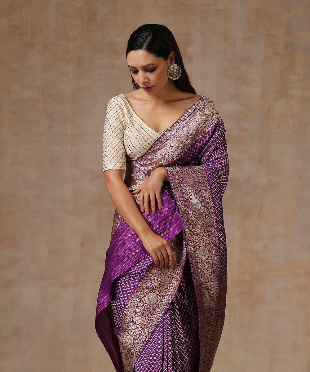 Violet_Handloom_Pure_Katan_Silk_Tanchoi_Banarasi_Saree_With_Silver_Barfi_WeaverStory_01