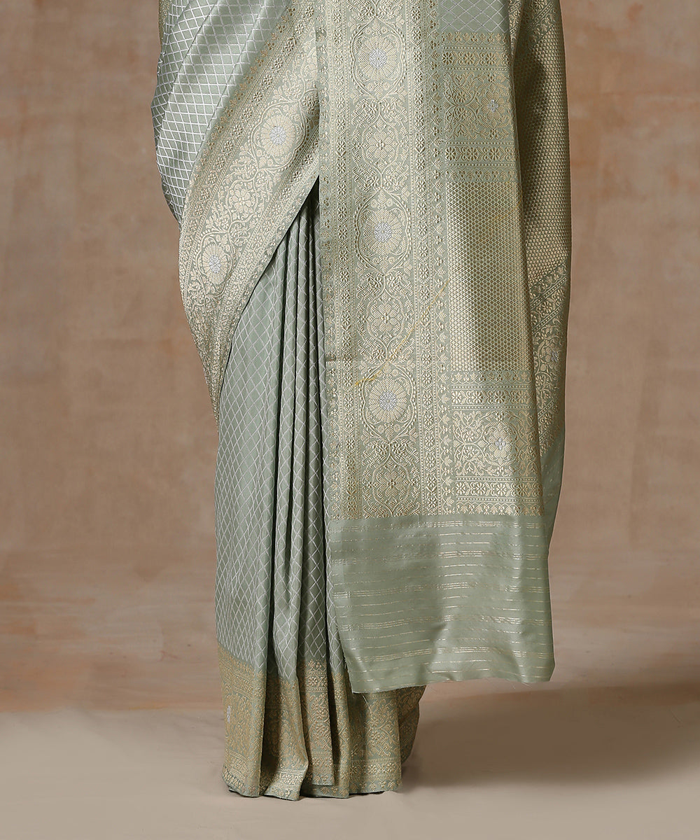 Handloom_Pastel_Green_Pure_Katan_Silk_Banarasi_Saree_With_Tanchoi_Weave_WeaverStory_04