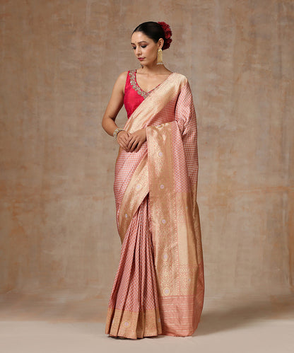 Coral_Pink_Handloom_Pure_Katan_Silk_Banarasi_Saree_With_Tanchoi_Weave_WeaverStory_02