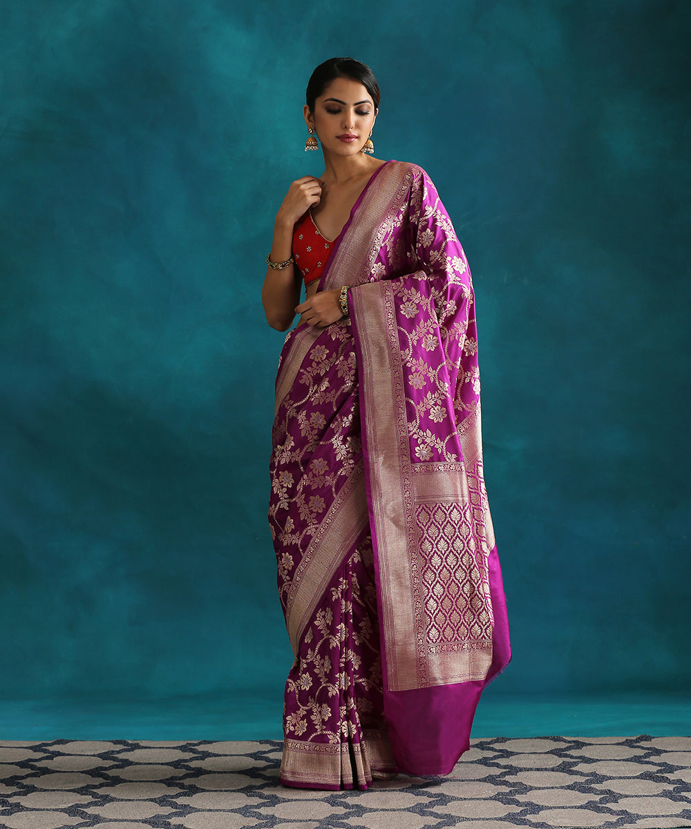 Purple_Handloom_Pure_Katan_Silk_Banarasi_Saree_With_Silver_Meenakari_Booti_WeaverStory_02