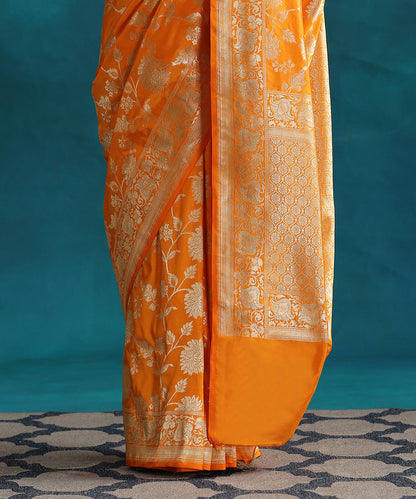 Orange_Handloom_Pure_Katan_Silk_Banarasi_Saree_With_Floral_Jaal_WeaverStory_04