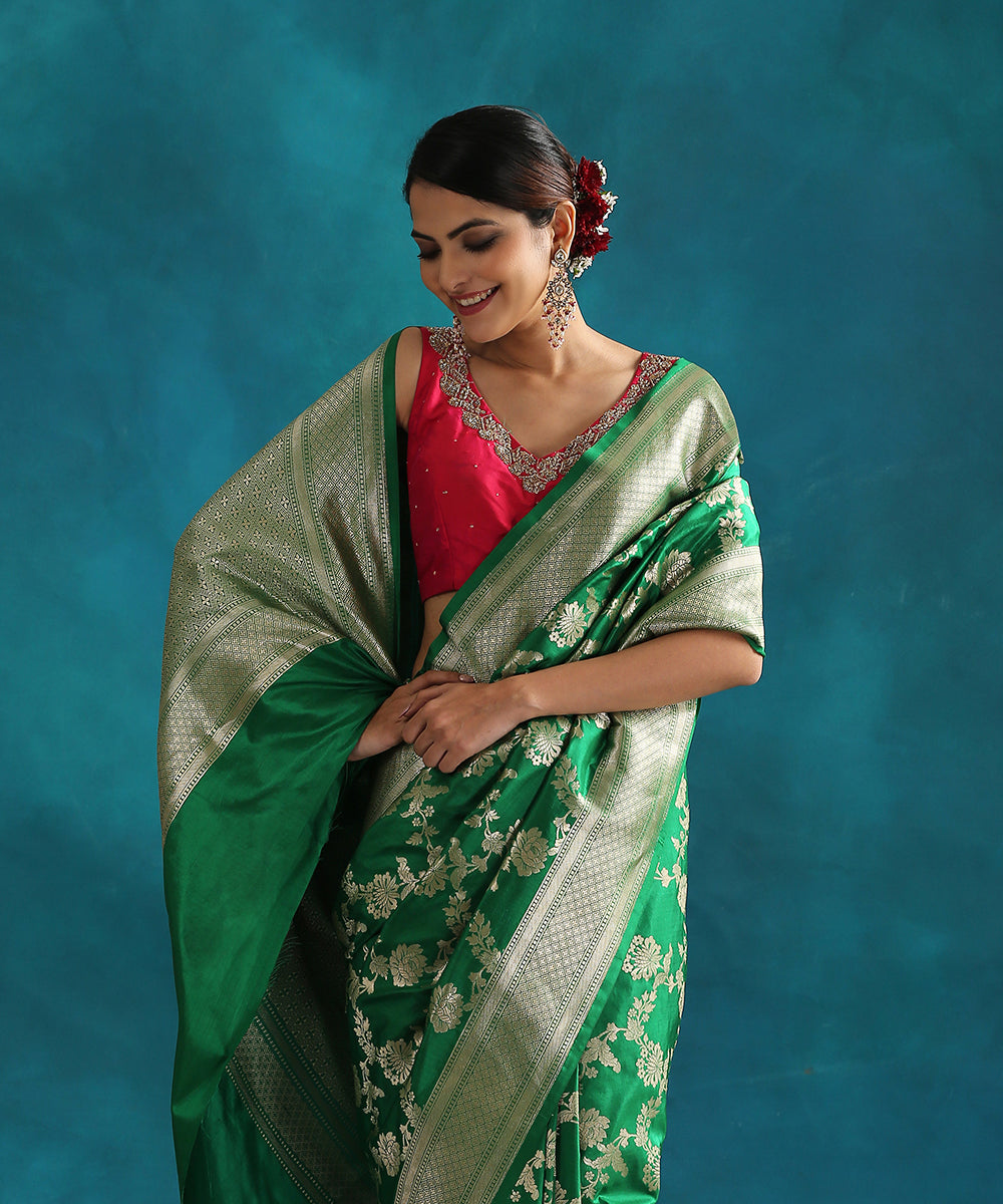 Green_Handloom_Pure_Katan_Silk_Banarasi_Saree_With_Floral_Jaal_WeaverStory_01