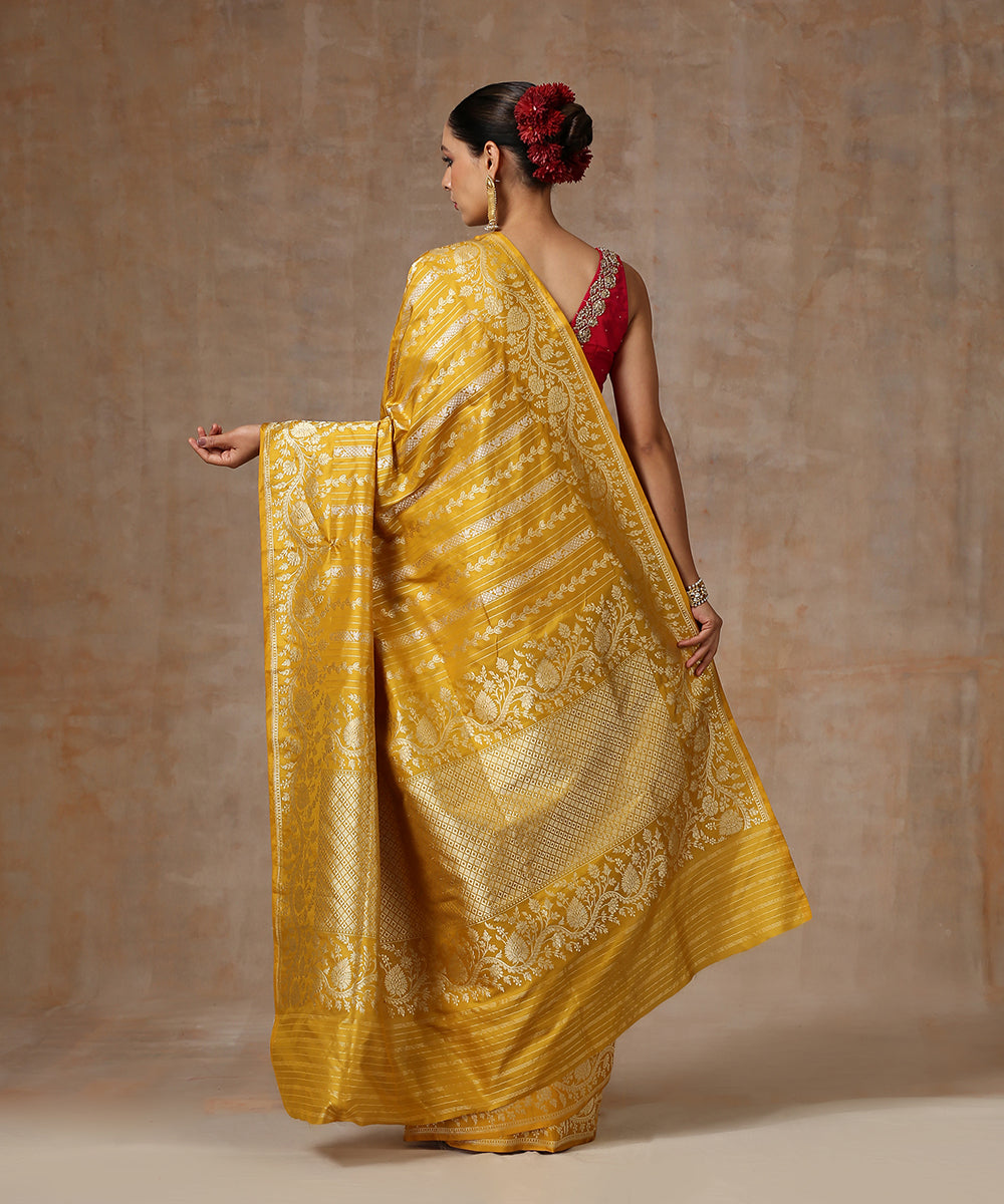 Yellow_Handloom_Pure_Katan_Silk_Banarasi_Saree_With_Aada_Jaal_WeaverStory_03