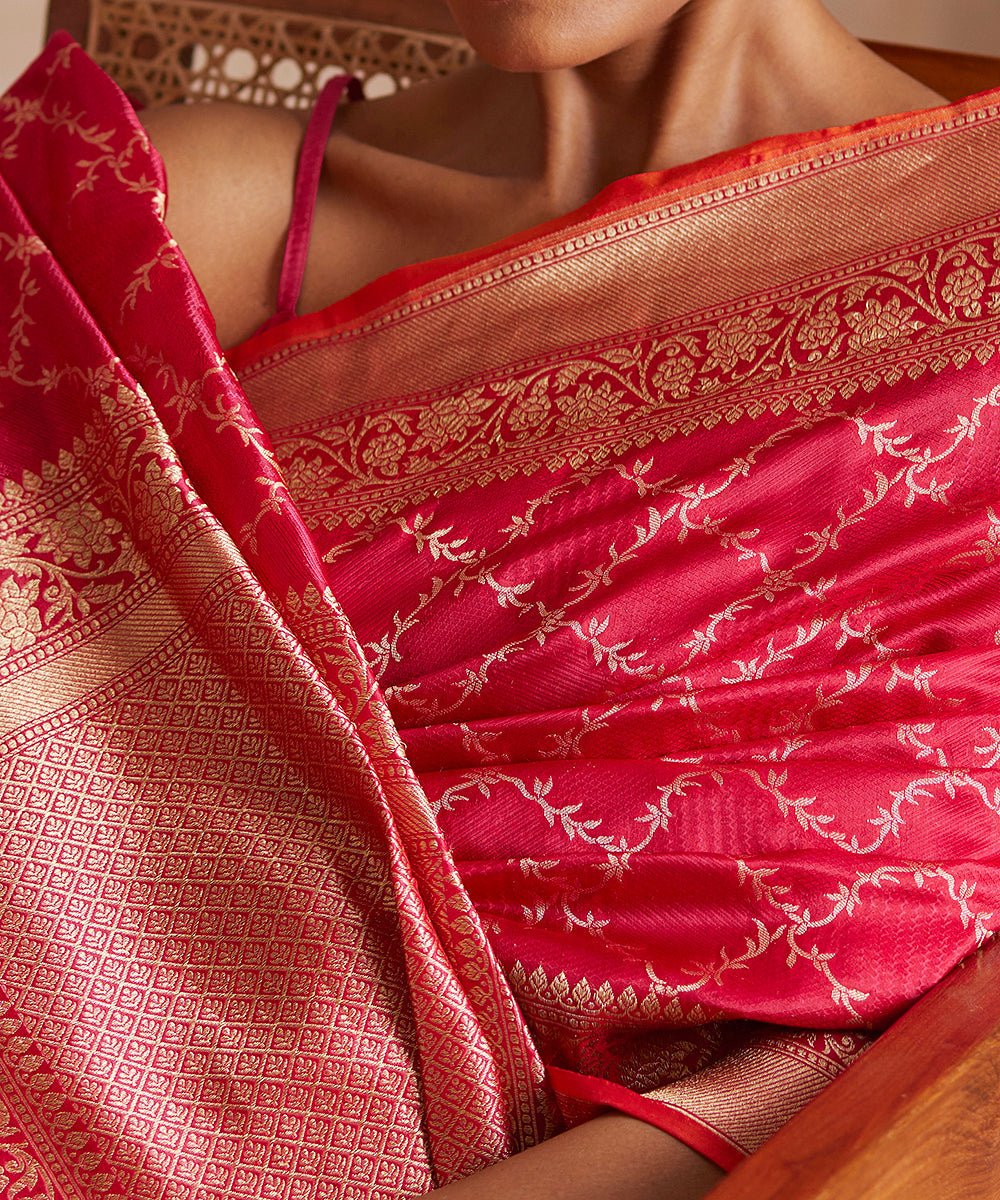 Pink_Handloom_Pure_Katan_Silk_Tanchoi_Banarasi_Saree_With_Antique_Zari_WeaverStory_05