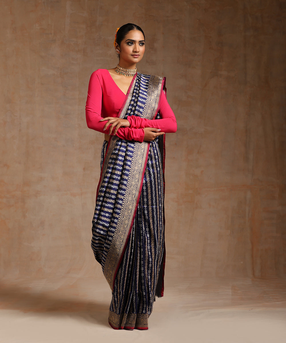 Blue_Handloom_Pure_Katan_Silk_Banarasi_Saree_With_Vertical_Stripes_WeaverStory_02