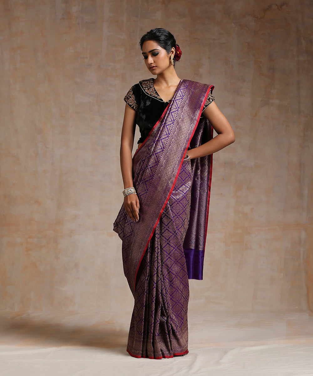 Purple_Handloom_Pure_Katan_Silk_Banarasi_Saree_With_Antique_Zari_And_Red_Selvedge_WeaverStory_02