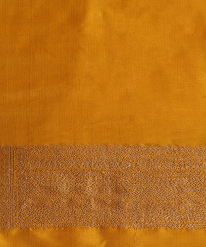 Mustard_Handloom_Pure_Katan_Silk_Kimkhab_Banarasi_Saree_With_Antique_Zari_WeaverStory_05