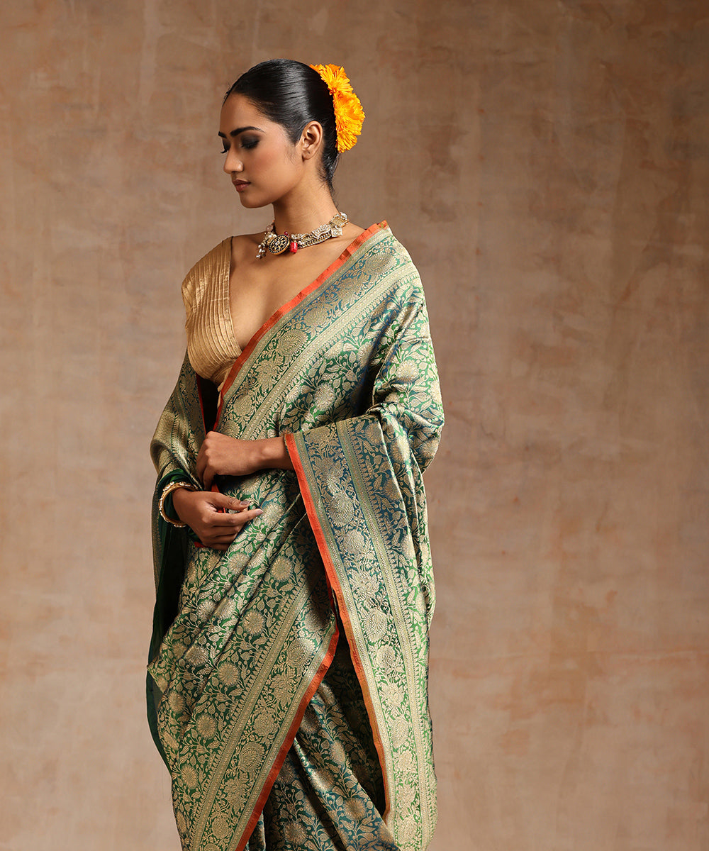 Green_Dual_Tone_Handloom_Pure_Katan_Silk_Kimkhab_Banarasi_Saree_With_Antique_Zari_WeaverStory_01