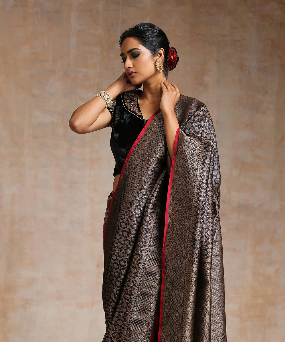 Handloom_Dark_Blue_Pure_Katan_Silk_Banarasi_Saree_With_Antique_Zari_WeaverStory_01