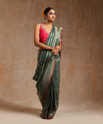 Green_Dual_Tone_Pure_Katan_Silk_Kimkhab_Banarasi_Saree_With_Antique_Zari_WeaverStory_02