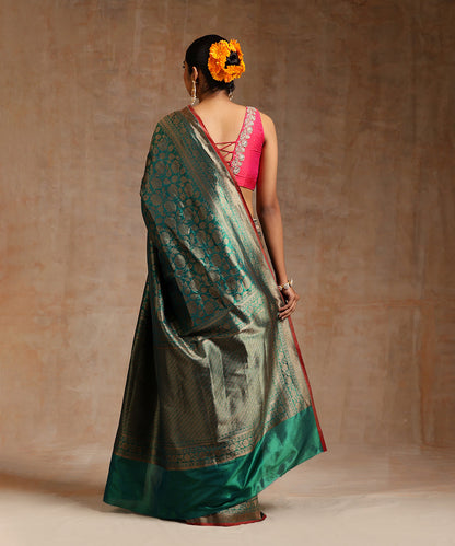 Green_Dual_Tone_Pure_Katan_Silk_Kimkhab_Banarasi_Saree_With_Antique_Zari_WeaverStory_03