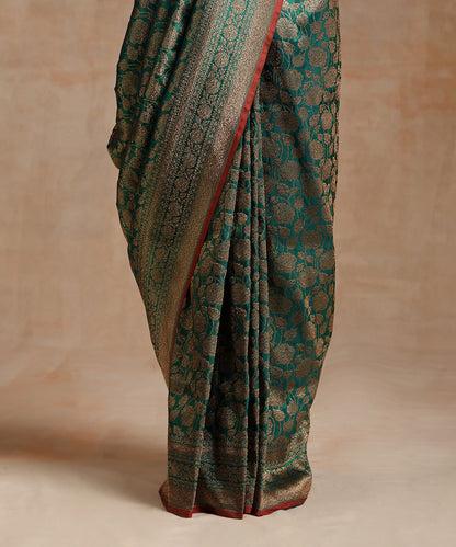 Green_Dual_Tone_Pure_Katan_Silk_Kimkhab_Banarasi_Saree_With_Antique_Zari_WeaverStory_04