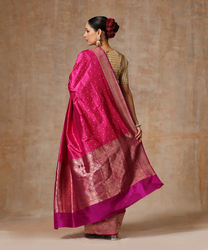 Handloom_Rani_Pink_Pure_Katan_Silk_Banarasi_Saree_With_Zari_Border_WeaverStory_03