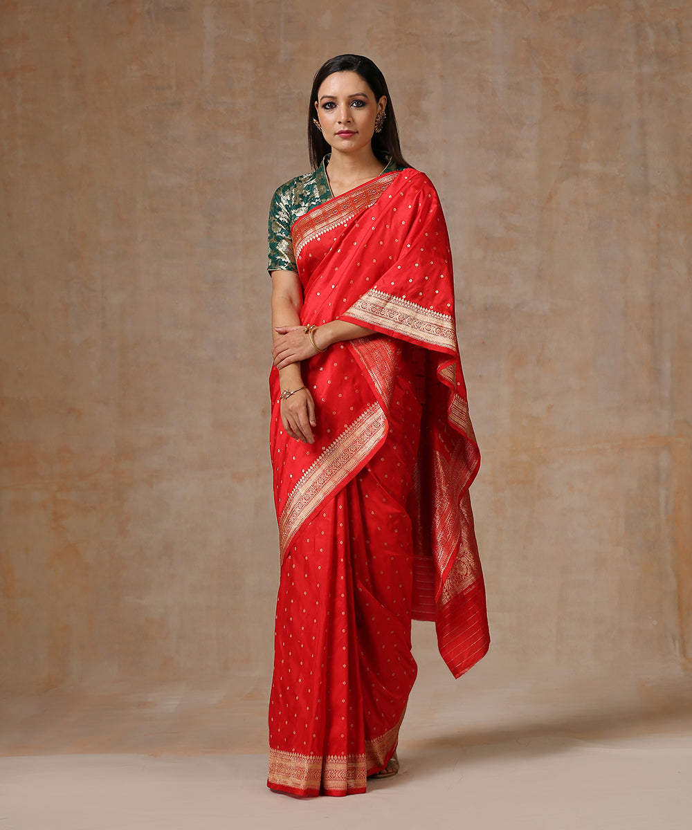 Red_Handloom_Pure_Katan_Silk_Banarasi_Saree_With_Cutwork_Booti_WeaverStory_02