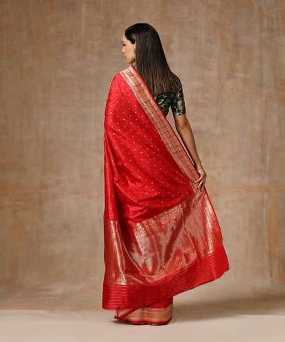 Red_Handloom_Pure_Katan_Silk_Banarasi_Saree_With_Cutwork_Booti_WeaverStory_03