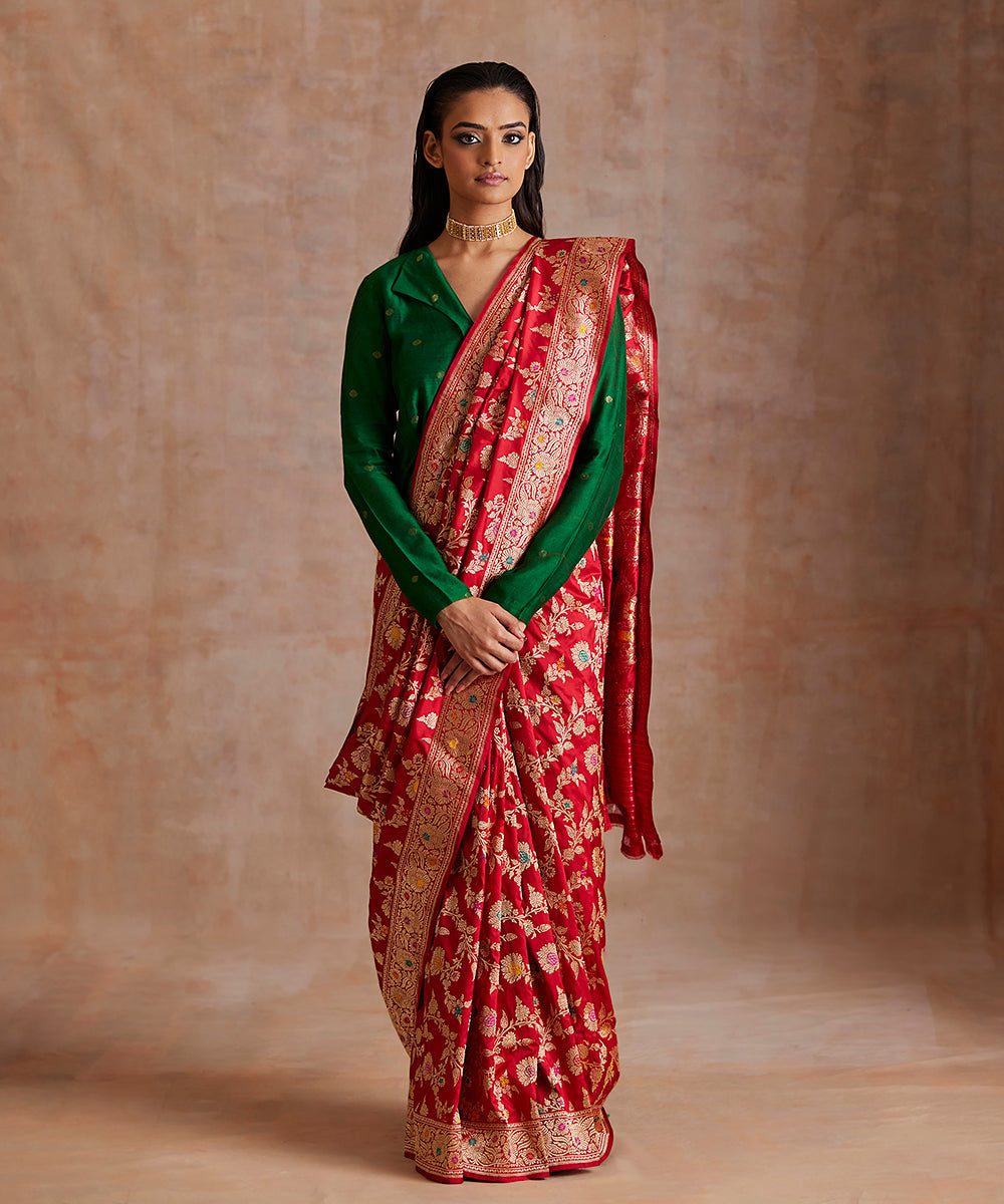 Red_Handloom_Pure_Katan_Silk_Banarasi_Saree_With_All_Over_Floral_Jaal_WeaverStory_02