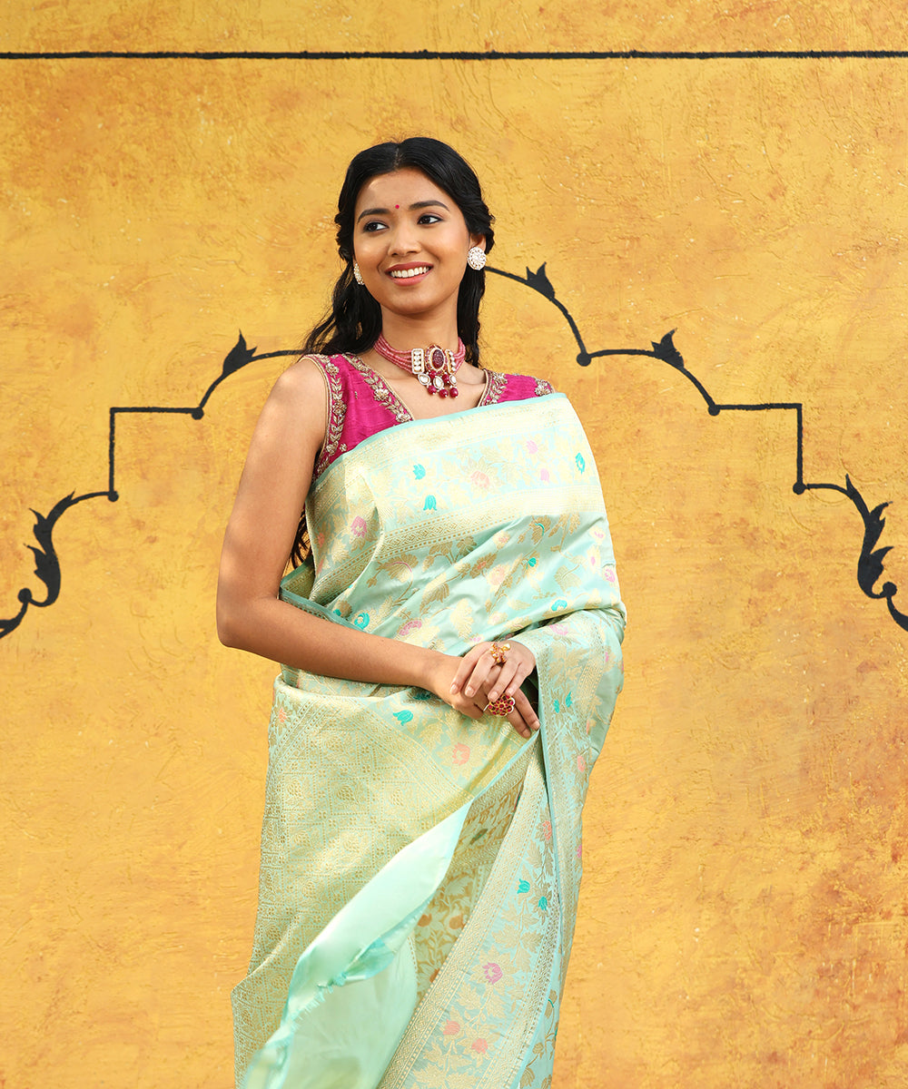 Handloom_Mint_Green_Pure_Katan_Silk_Banarasi_Saree_With_Jaal_And_Meena_Booti_WeaverStory_01