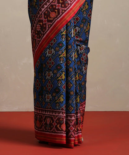 Blue_Handloom_Pure_Mulberry_Silk_Patola_Saree_With_Red_Border_WeaverStory_04