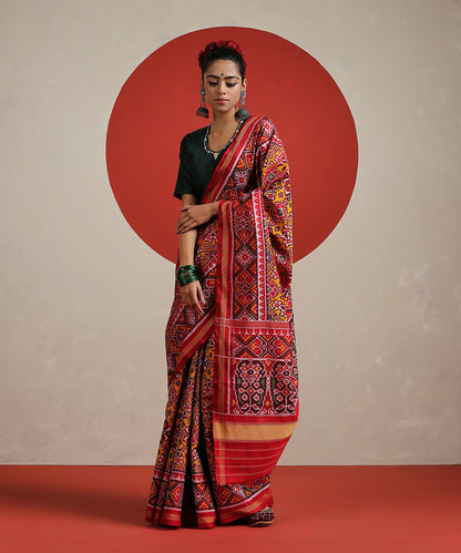 Handloom_Red_Pure_Mulberry_Silk_Patola_Saree_With_Single_Ikat_Weave_WeaverStory_02