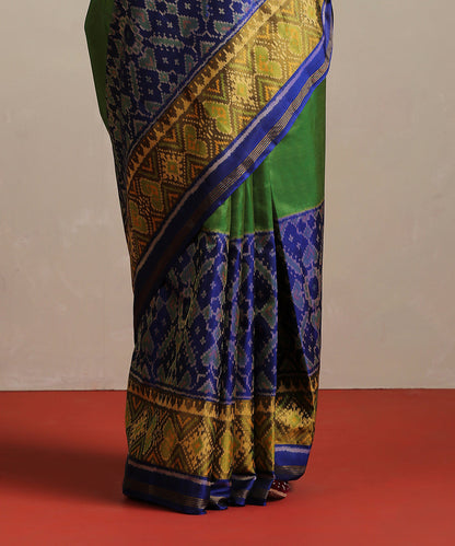 Handloom_Green_And_Blue_Double_Shade_Pure_Mulberry_Silk_Ikat_Patola_Saree_WeaverStory_04