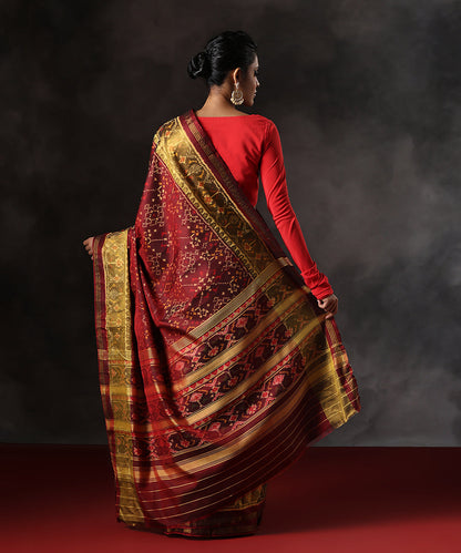 Maroon_Handloom_Pure_Mulberry_Silk_Single_Ikat_Patola_Saree_With_Tissue_Border_WeaverStory_03