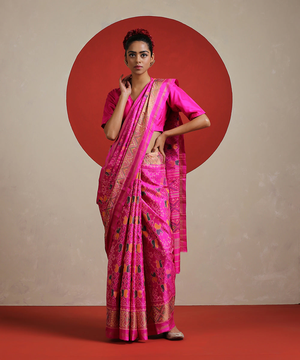 Handloom_Hot_Pink_Pure_Mulberry_Silk_Patola_Saree_With_Tissue_Border_WeaverStory_02
