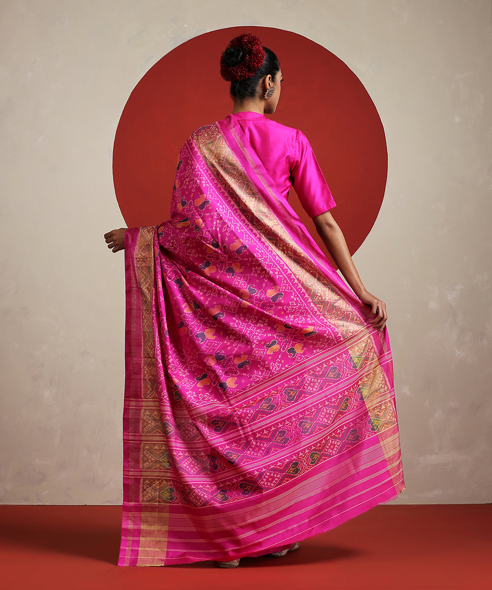 Handloom_Hot_Pink_Pure_Mulberry_Silk_Patola_Saree_With_Tissue_Border_WeaverStory_03
