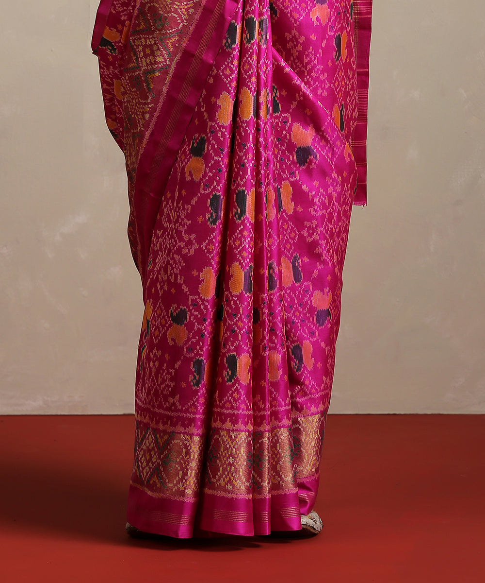 Handloom_Hot_Pink_Pure_Mulberry_Silk_Patola_Saree_With_Tissue_Border_WeaverStory_04