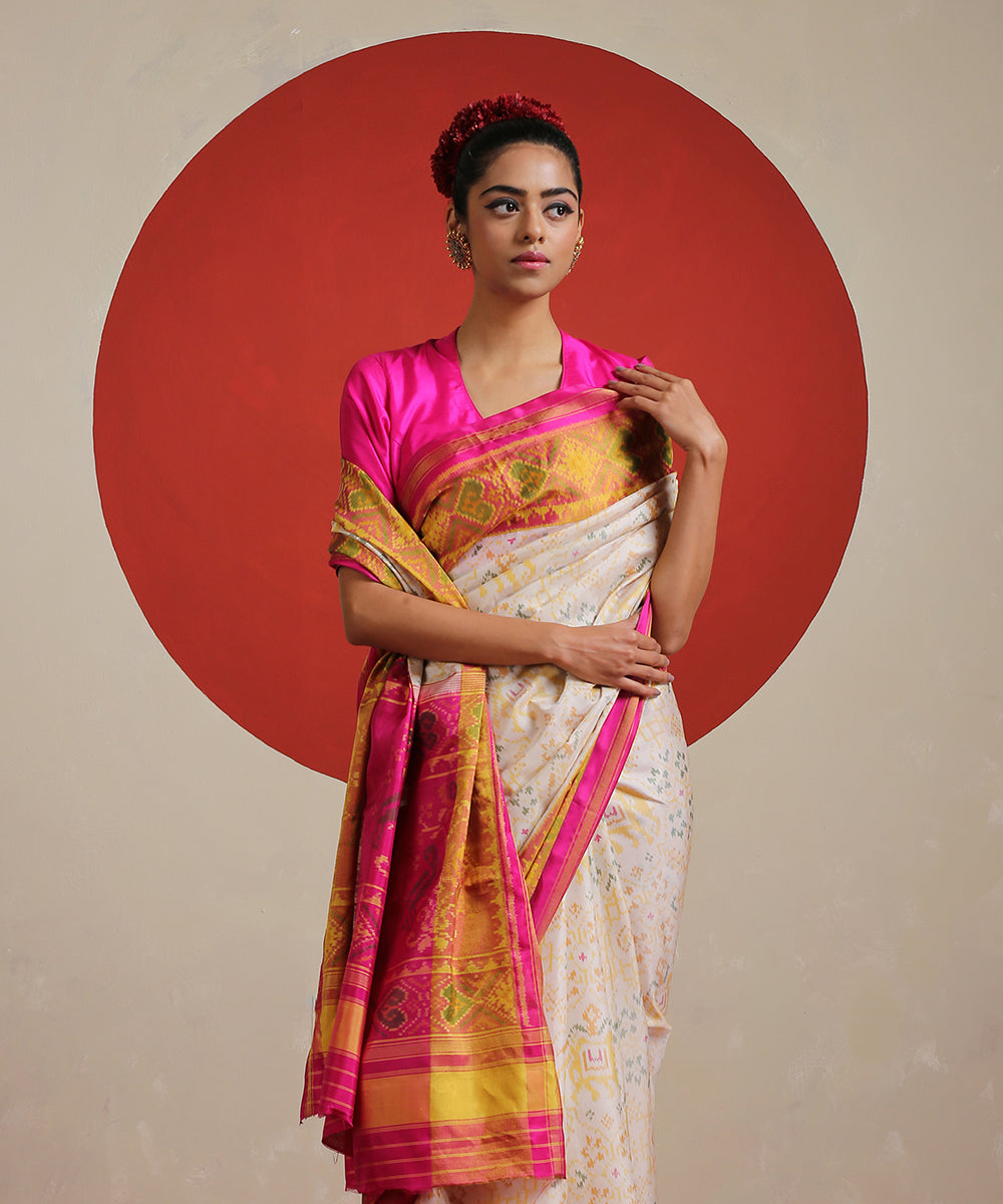 Handloom_Off_White_Pure_Mulberry_Silk_Patola_With_Tissue_Border_Saree_WeaverStory_01